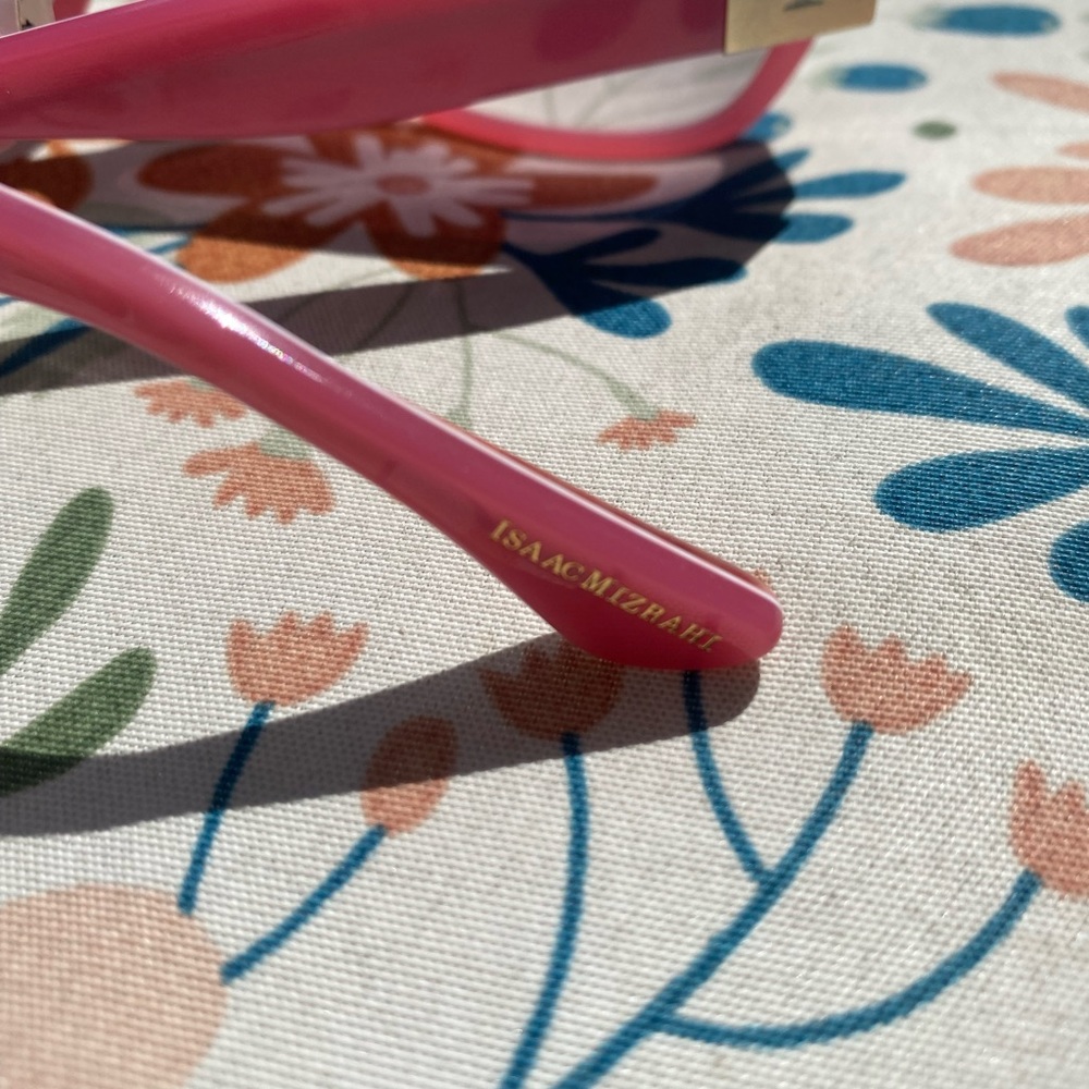 Isaac Mizrahi pink sunglasses gray lens